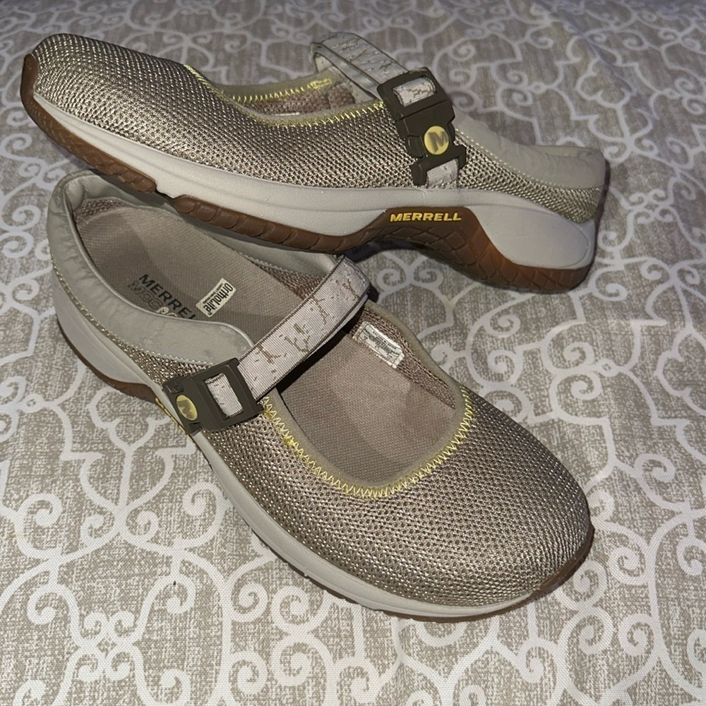 Womens Merrell Encore Slip on shoes sz 9 new